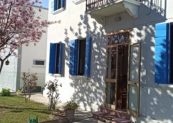 Mirella'S House